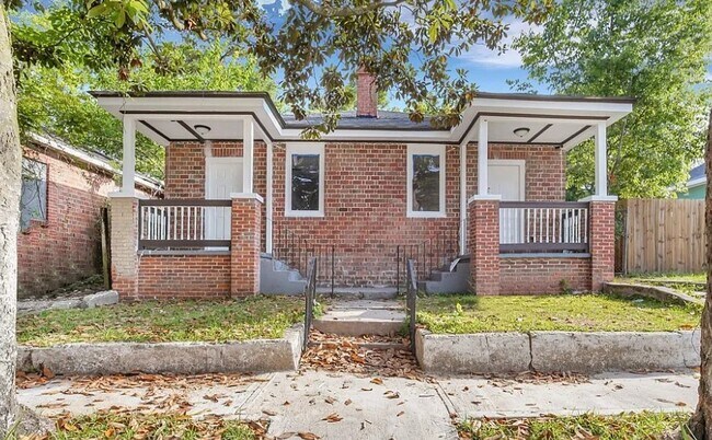 Foto del edificio - 720 W 42nd St