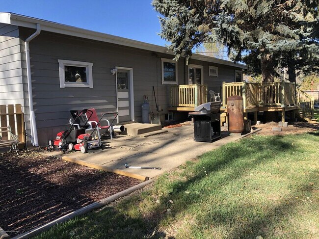 Foto del edificio - Cozy Single Family Home for Rent in Dickinson