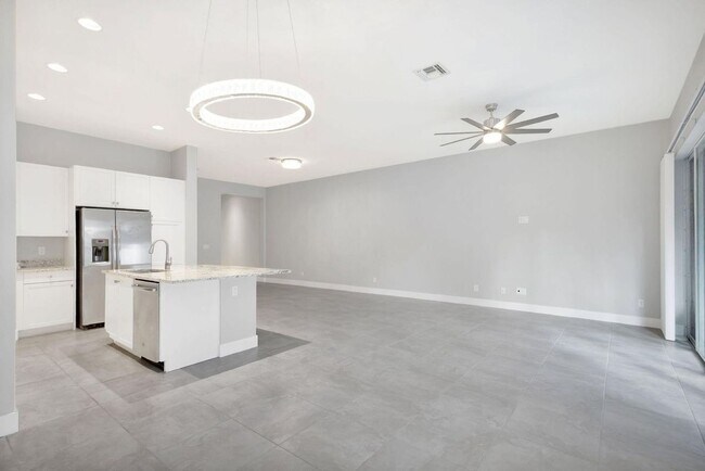 Building Photo - 4924 Pointe Midtown Way
