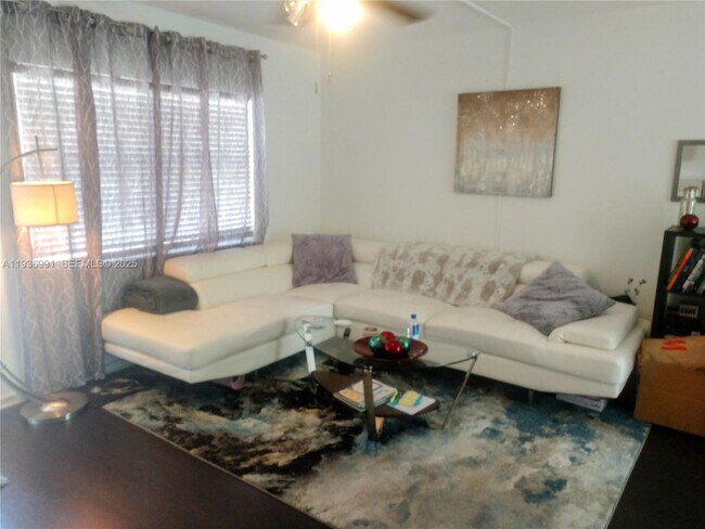 Foto del edificio - 609 NE 13th Ave