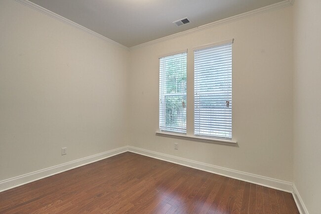 Photo - Spacious Mt. Pleasant Townhome!