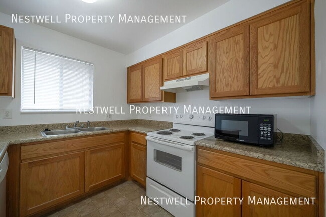 Building Photo - 331 E 1000 N