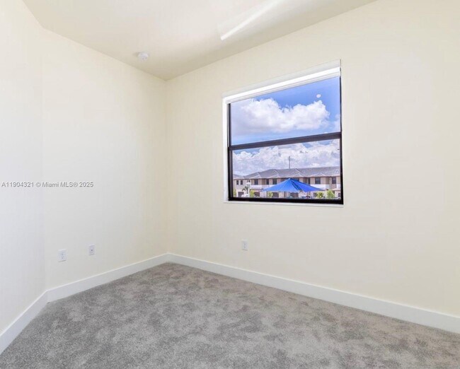 Foto del edificio - 15861 NW 90th Ct