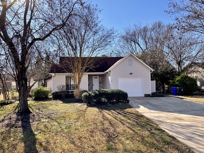 Foto del edificio - 5805 Dockridge Ct
