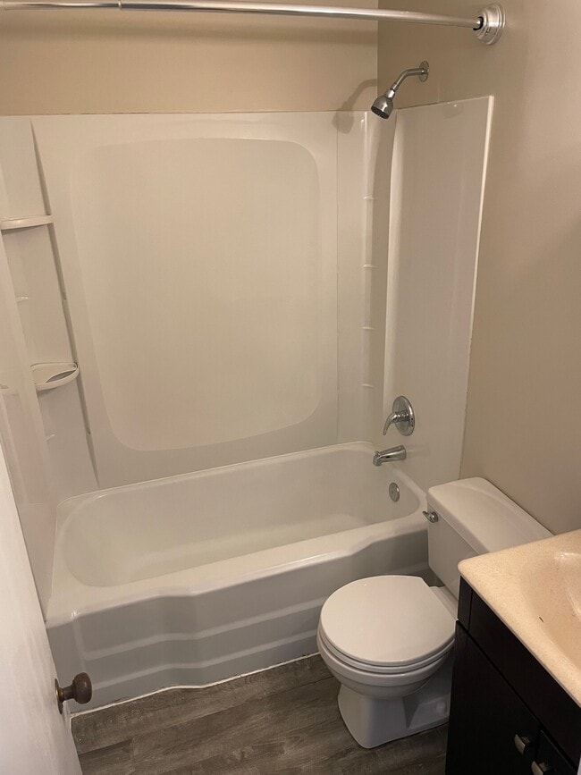 bathroom - 1293 Leonora Ave