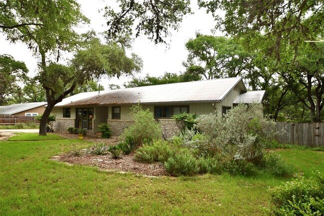 Foto del edificio - 109 W Hillcrest Dr