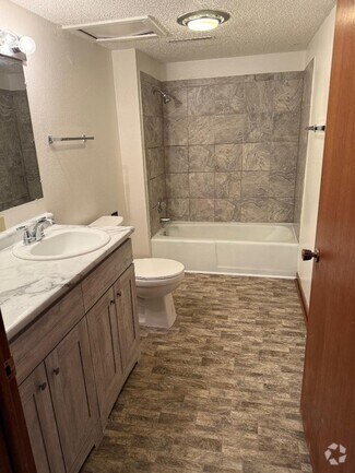 Building Photo - 108 Westwood Dr