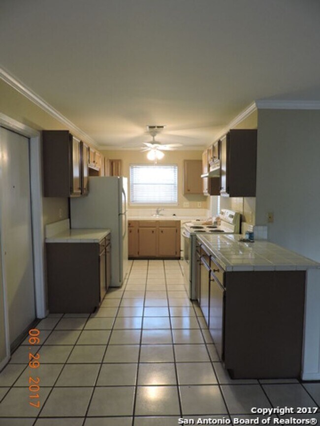 Foto del edificio - Charming one story in Rolling ridge subdiv...