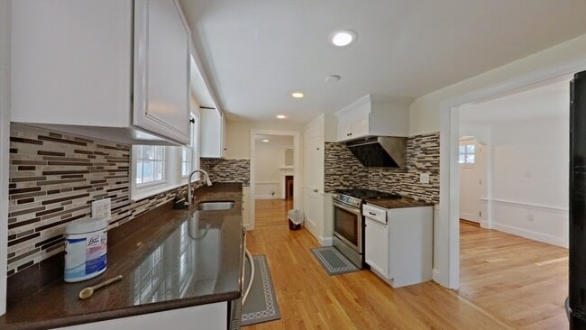 Building Photo - 23 N Bowditch St