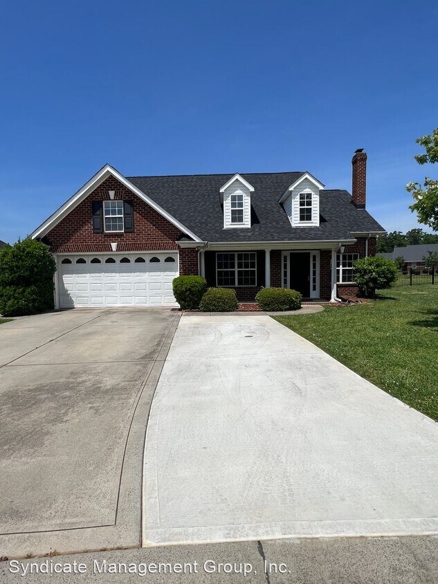 4 br, 3 bath House 4409 Gwen Hartis Court House for Rent in Monroe, NC