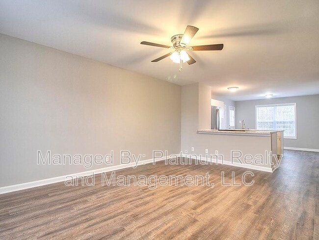 Building Photo - 733 Shetland Ave
