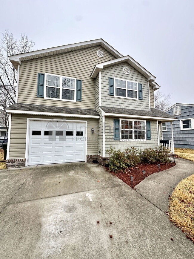 Building Photo - 4824 Kennebeck Ave