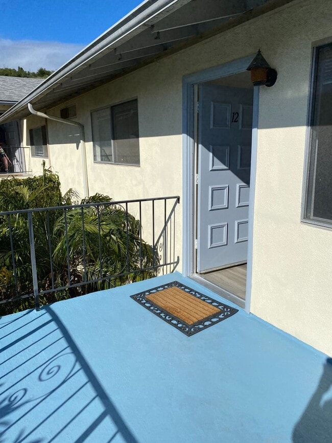 Building Photo - Spacious 4/2 condo available soon!