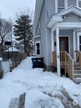 Building Photo - 318 Kellogg St