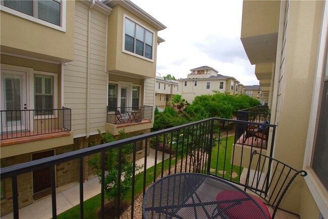1115 Kinney Ave Unit 13 Austin Tx 78704 Condo For Rent In Primary Photo 1115 Kinney Ave