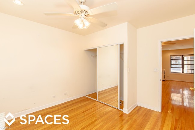 Building Photo - 4550 N Wolcott Ave