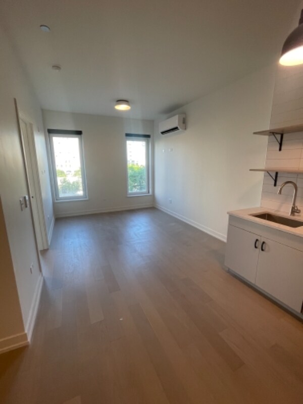 Building Photo - 4220 N Winthrop Ave