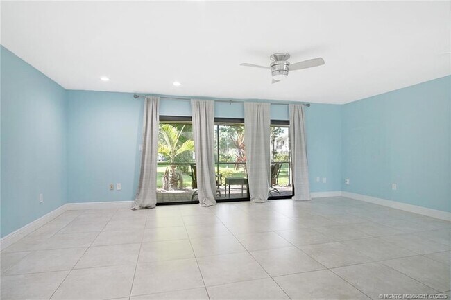 Foto del edificio - 2233 NW 22nd Ave