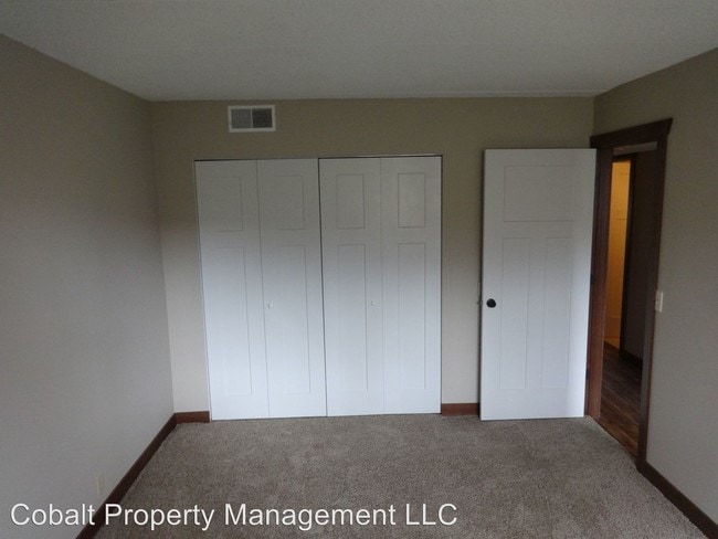 Building Photo - 1609 10th St SE