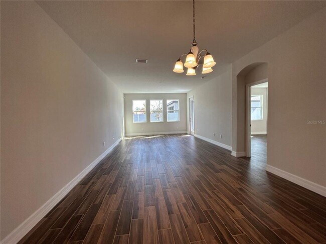 Building Photo - 217 Villa Luna Ln