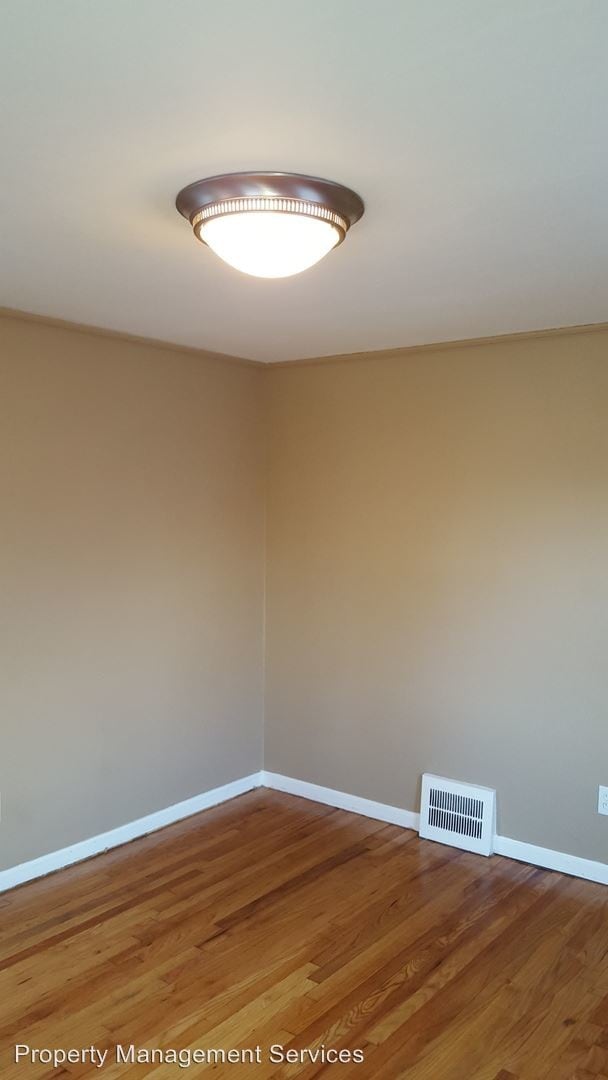 Building Photo - 2 br, 1 bath House - 18590 Roscommon St**