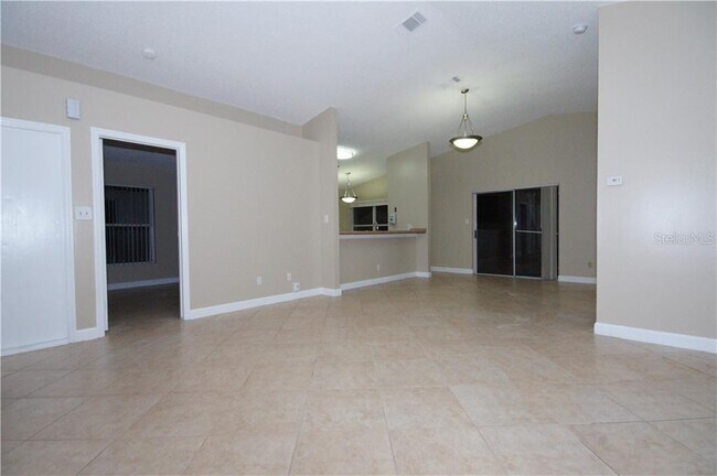 Building Photo - 3417 Burlington Dr