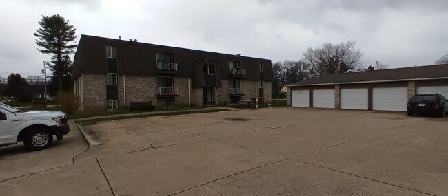Building Photo - 2597 Reeves Rd NE
