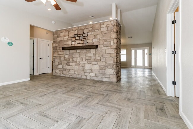 Foto del edificio - 6614 W Pima St