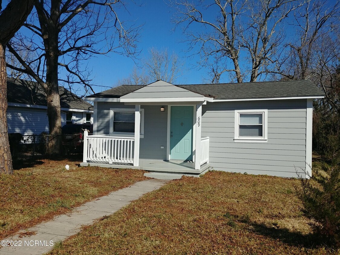 609 Broad St, Beaufort, NC 28516 House for Rent in Beaufort, NC