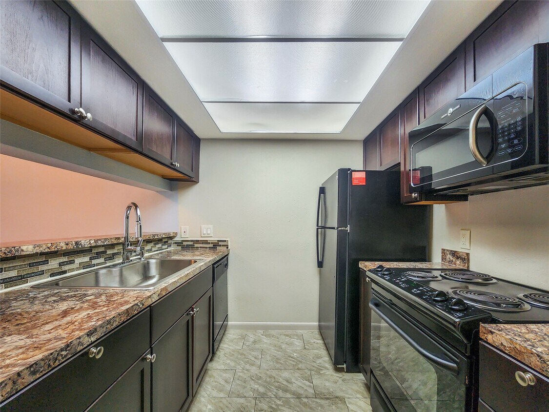 Foto del edificio - 2820 S Bartell Dr