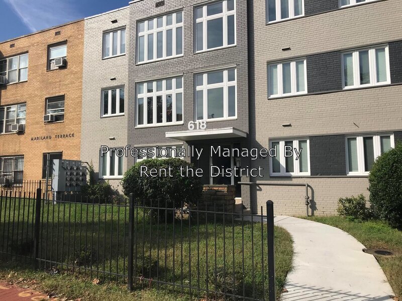 Primary Photo - 618 12th St NE