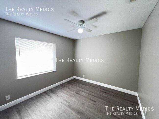 Foto del edificio - 2055 NW 43rd St