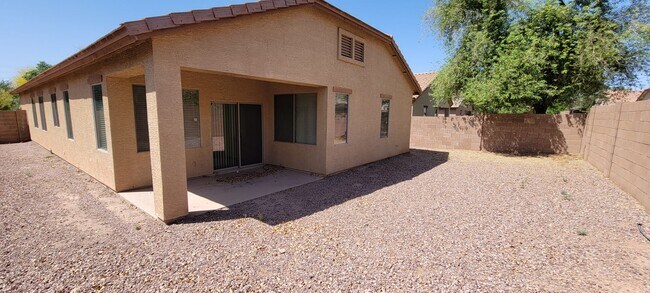 Building Photo - 1414 E Bautista RD