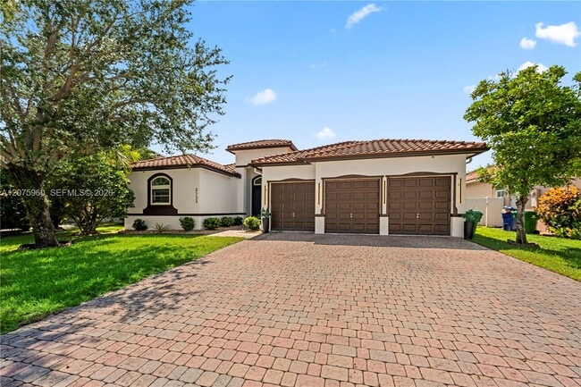 Building Photo - 2133 SW 118th Ave