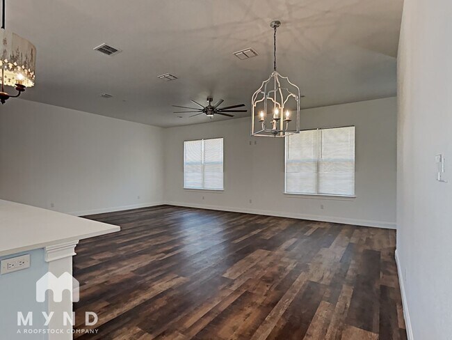 Foto del edificio - 1206 Comanche Cove Dr
