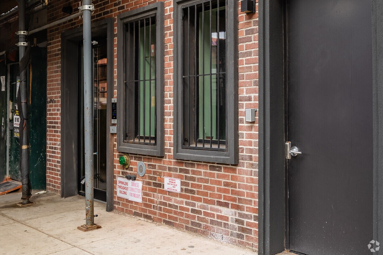 Building Photo - 1255 Bedford Ave