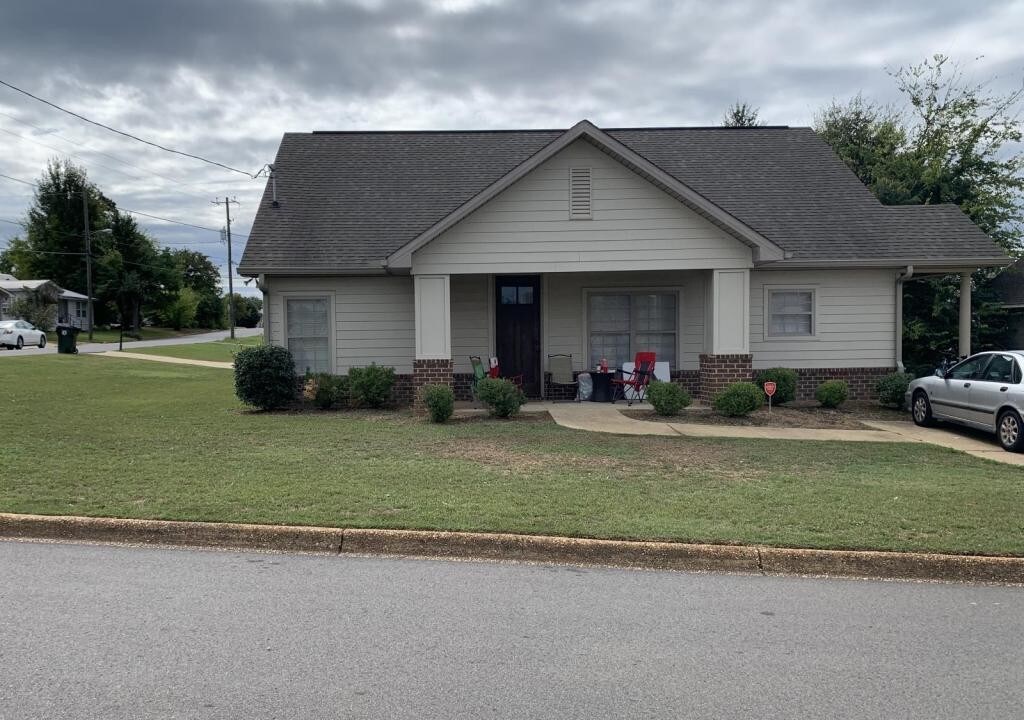 309 17th Street E House for Rent in Tuscaloosa, AL