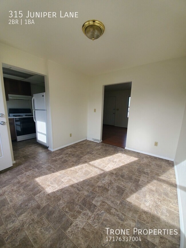 Building Photo - 315 Juniper Lane
