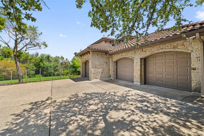Building Photo - 8701 Smoketree Cove
