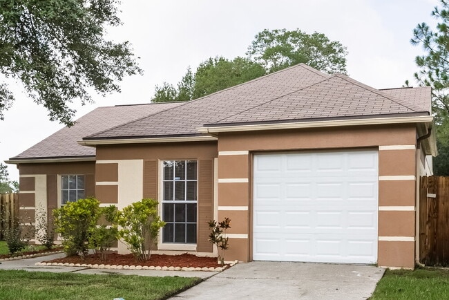 Building Photo - 1687 Palm Leaf Dr