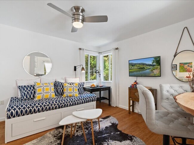 Foto del edificio - 14975 River Rd