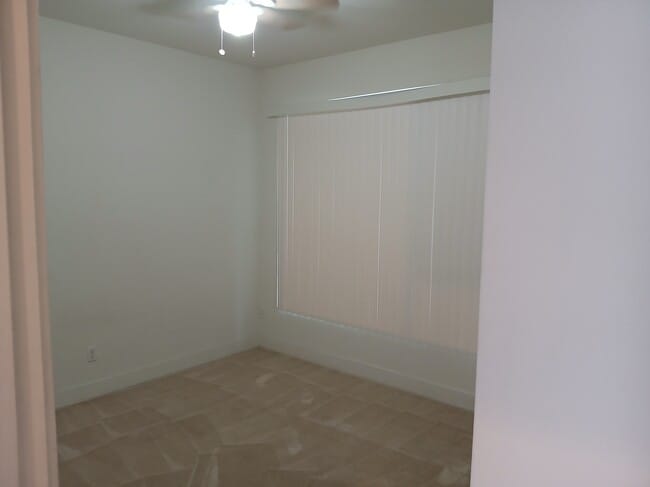 Building Photo - 139 W Live Oak Ave