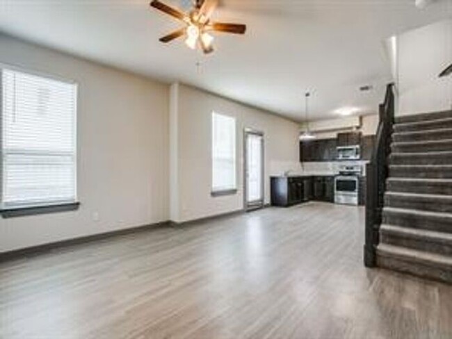 Foto del edificio - Modern Townhome for rent in Hurst!