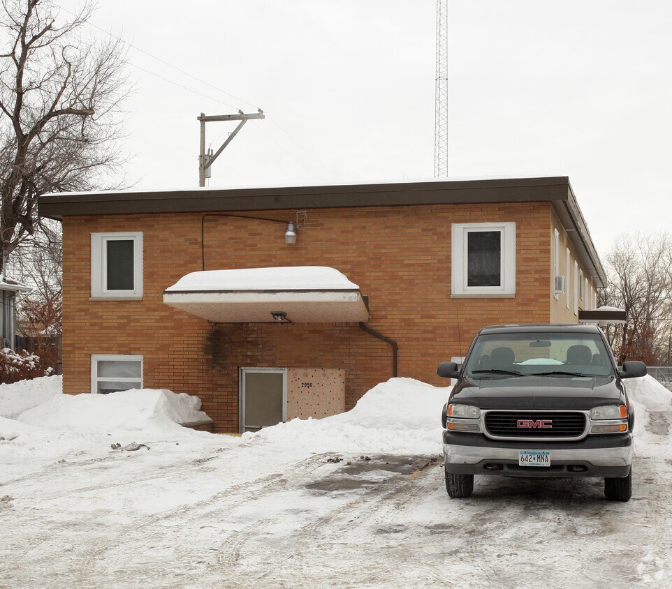 Building Photo - 2956 Rice St