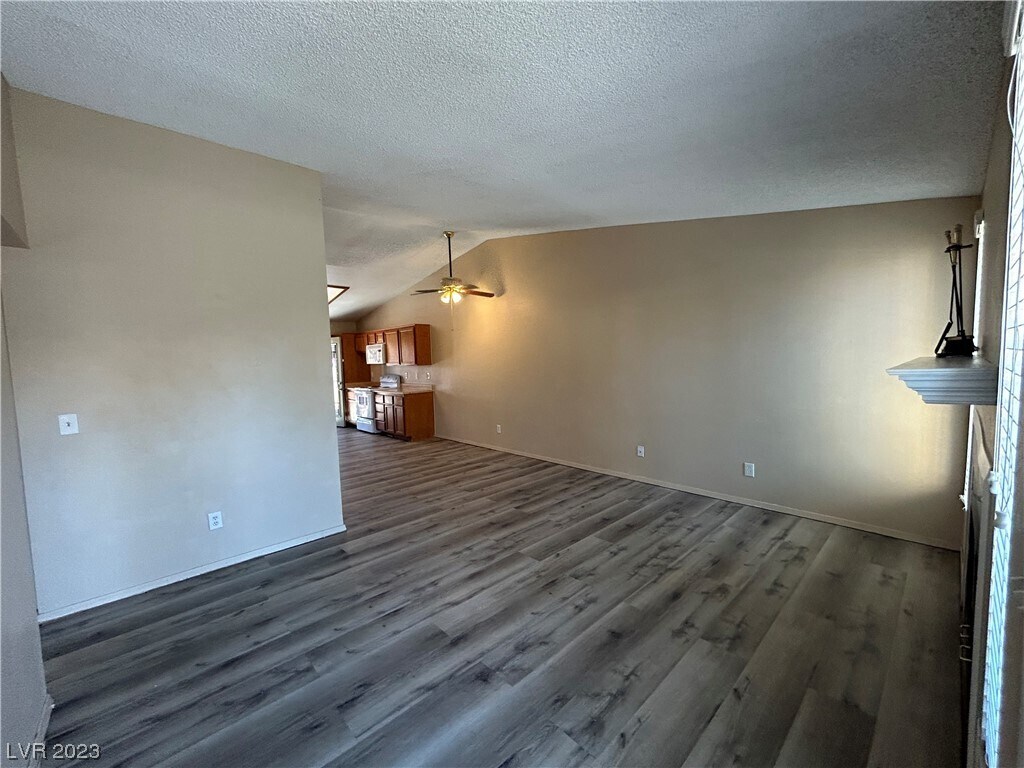Primary Photo - 6544 Pinon Pine Way