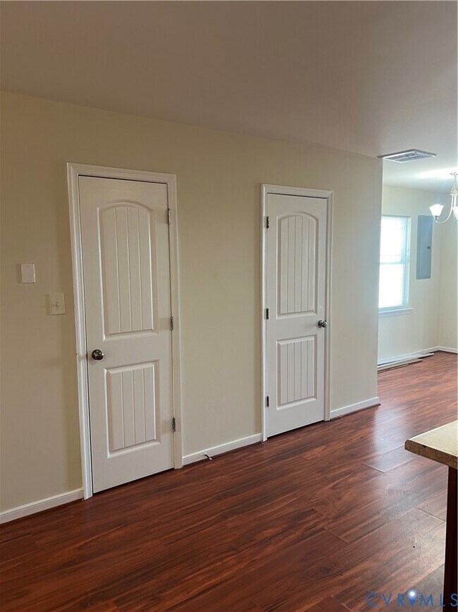 Building Photo - 1111 Tabb Ave