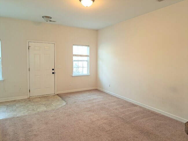 Foto del edificio - 310 Burley Dr