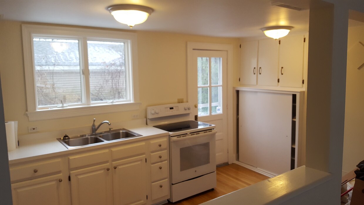 Foto principal - 33 Almira Dr