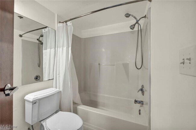 Foto del edificio - 1133 W 9th St