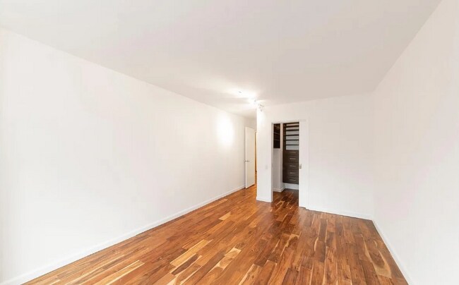 Foto del edificio - 275 Greenwich St